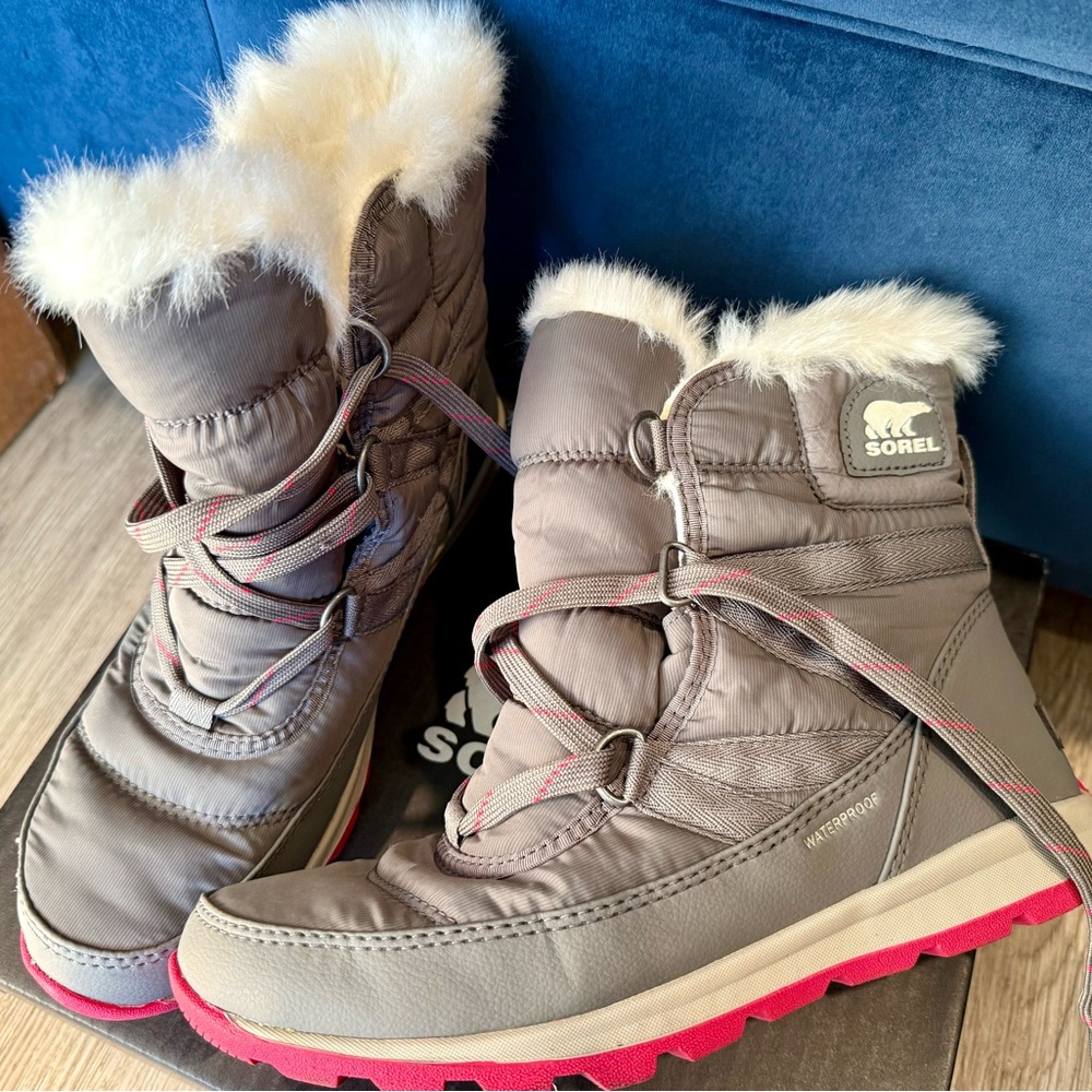 Sorel Whitney Short Lace Winter Boots